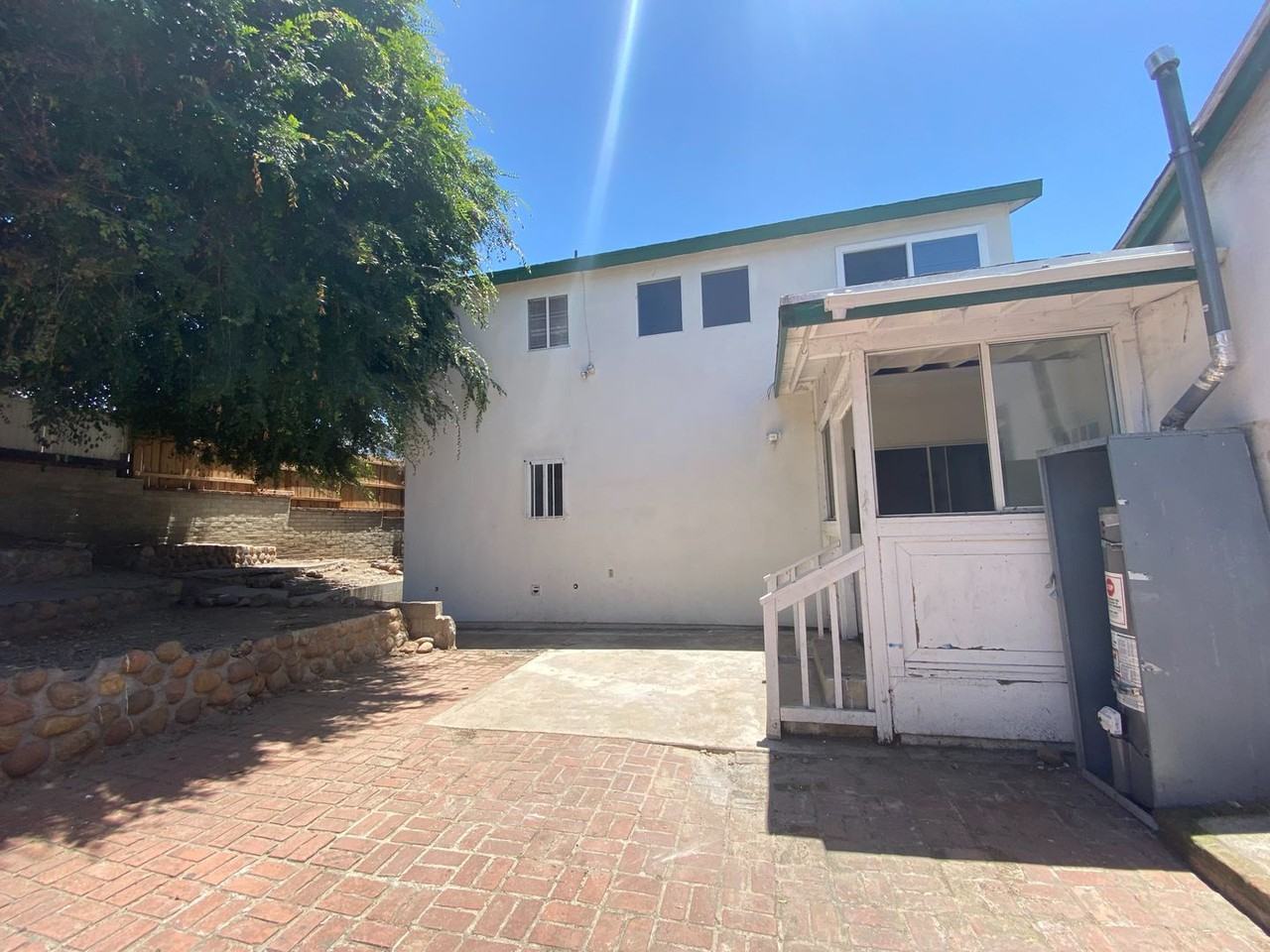 5035 College Avenue - Photo 2 of 24