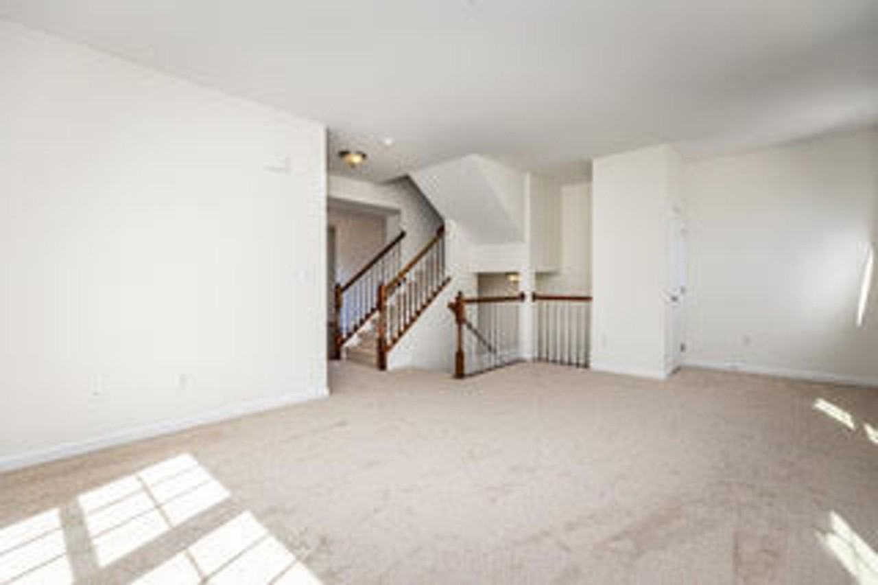 429 Scarecrow Ct - Photo 4 of 25