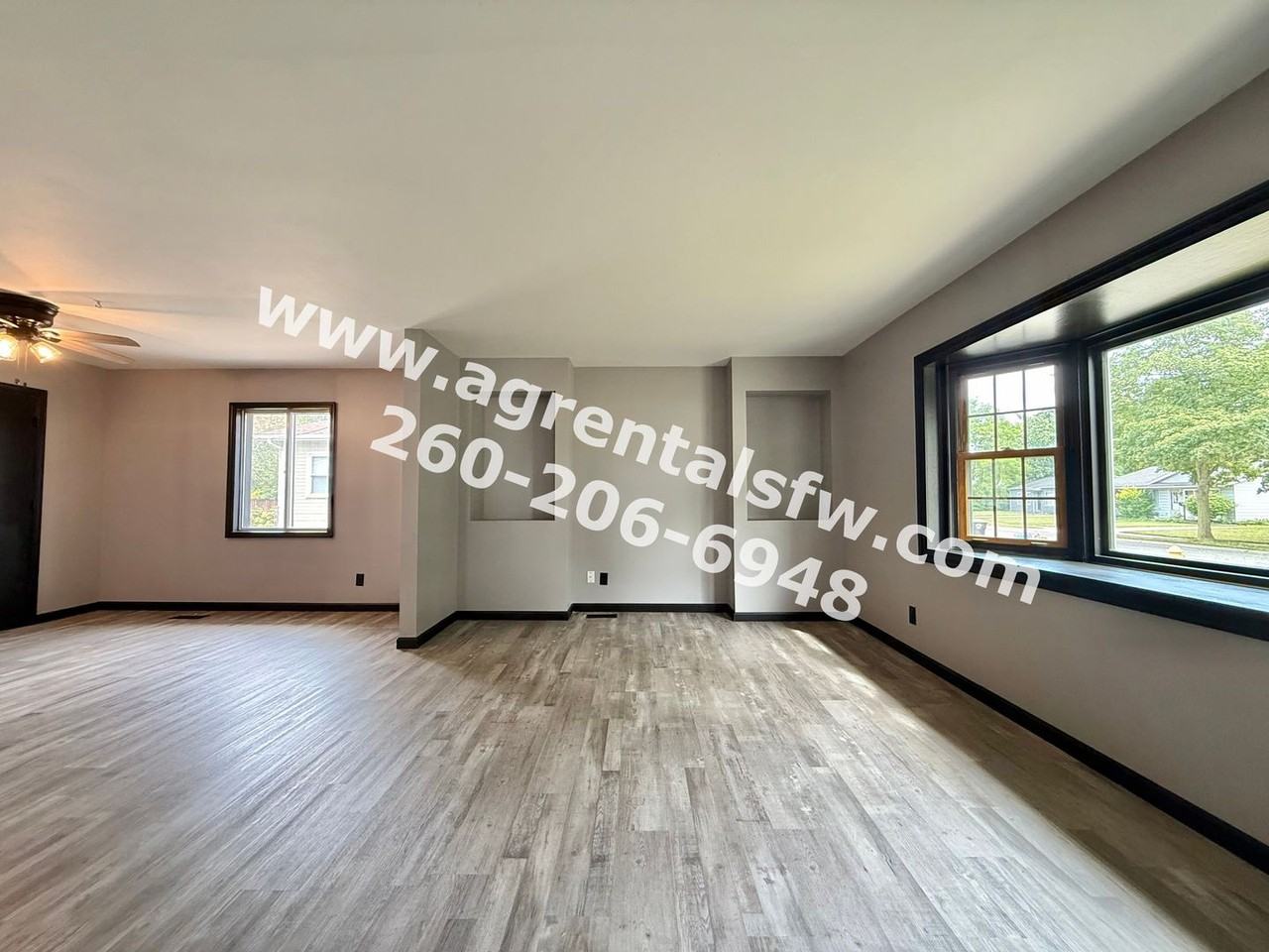 601 N Camden Dr - Photo 2 of 17