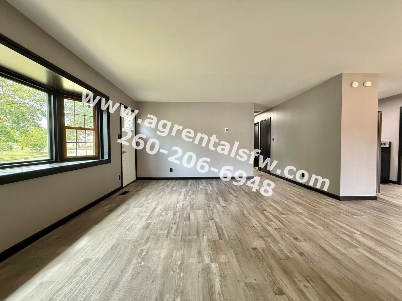 601 N Camden Dr - Photo 3 of 17