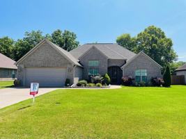 featured image of 30 Woodcrest Dr