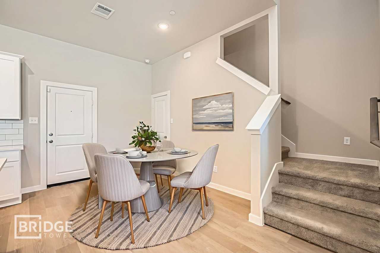 1124 Hudson Way - Photo 2 of 6