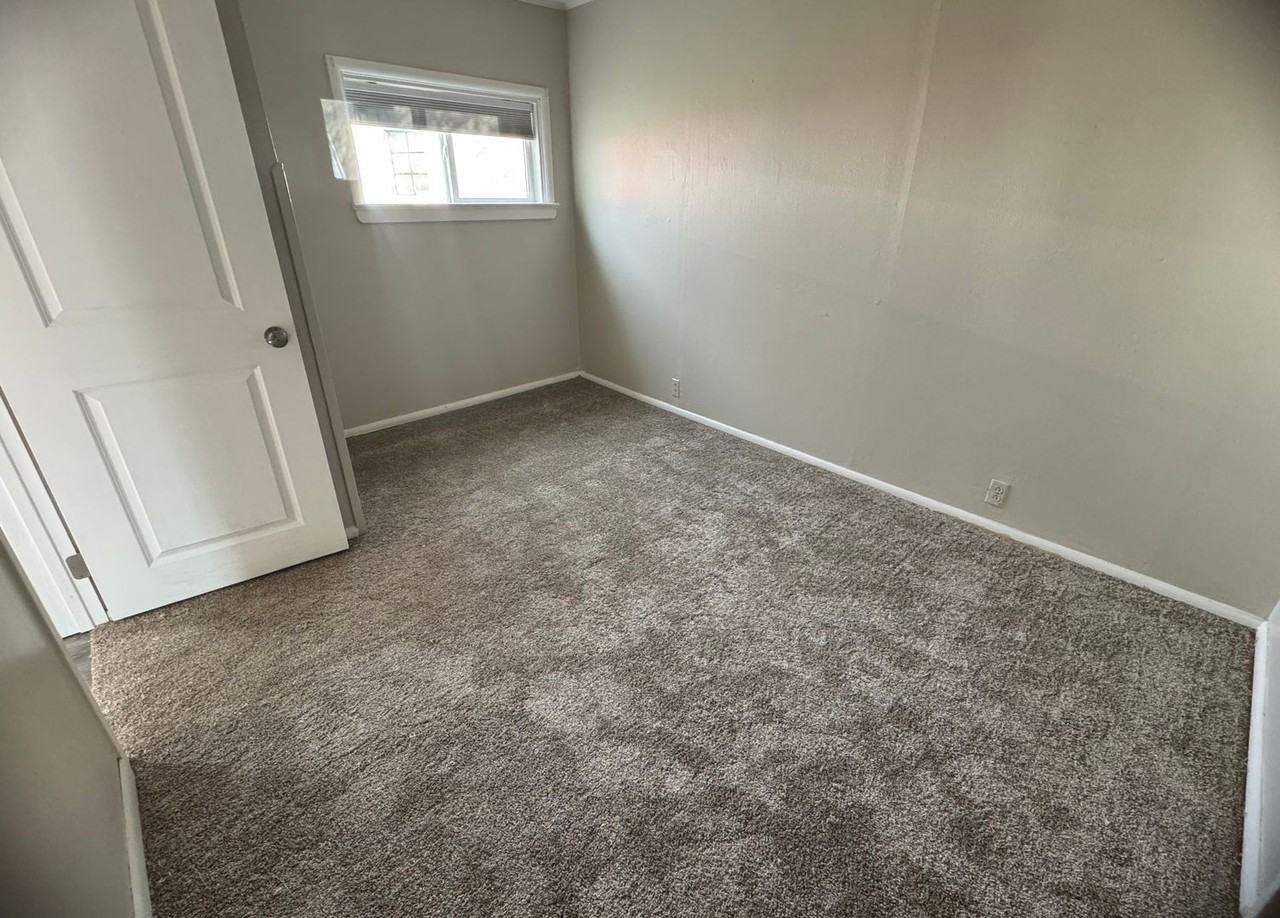 1213 West Pine Street - Photo 7 of 13