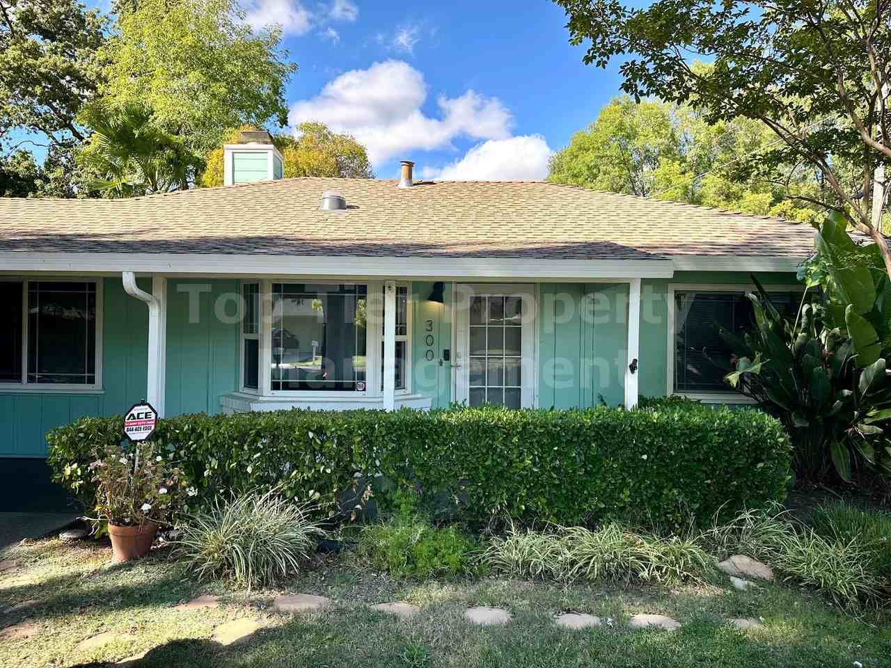 300 Ilene Dr - Photo 2 of 12