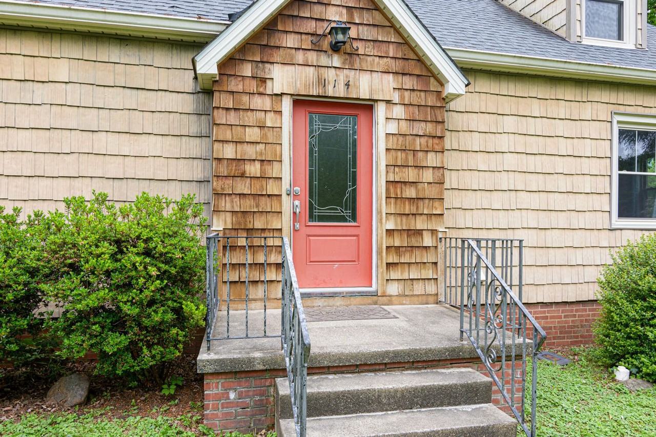 114 Eastwood Ave - Photo 3 of 24
