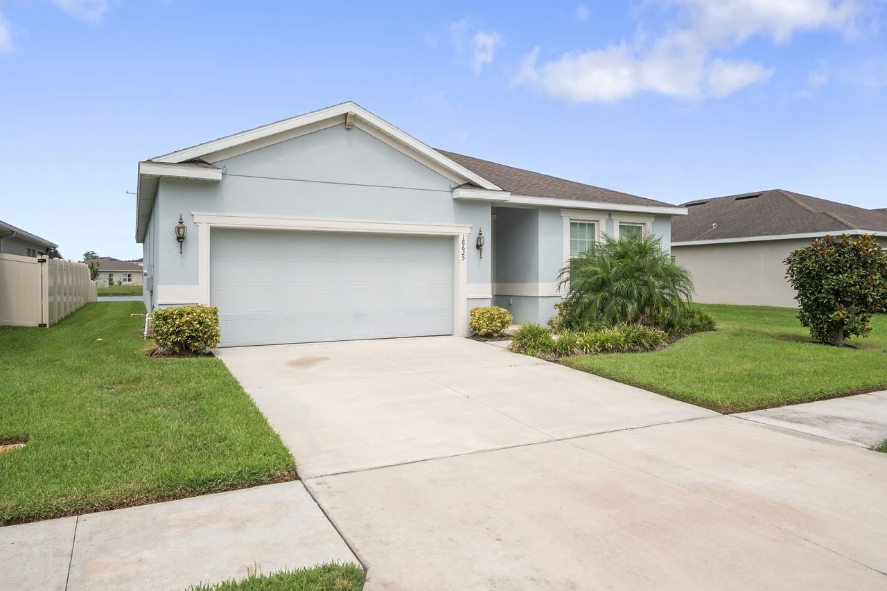 18625 Hunters Meadow Walk - Photo 2 of 29