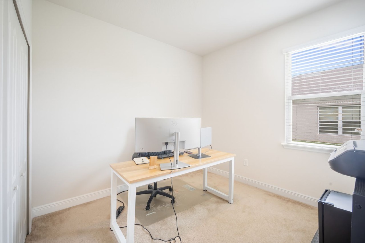 18625 Hunters Meadow Walk - Photo 7 of 29