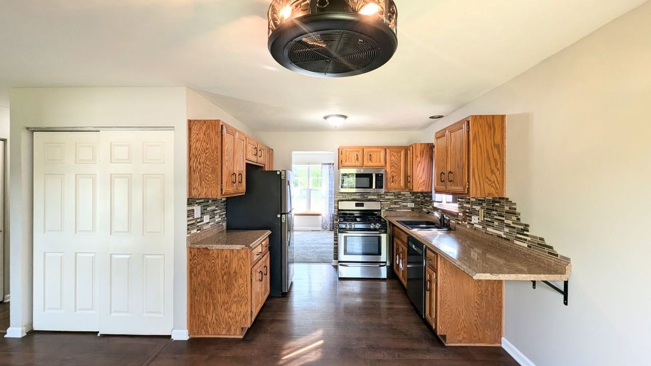 4509 Mallard Ln - Photo 2 of 11