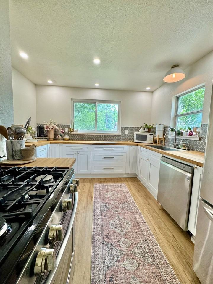 1926 Hicks Ave - Photo 4 of 10