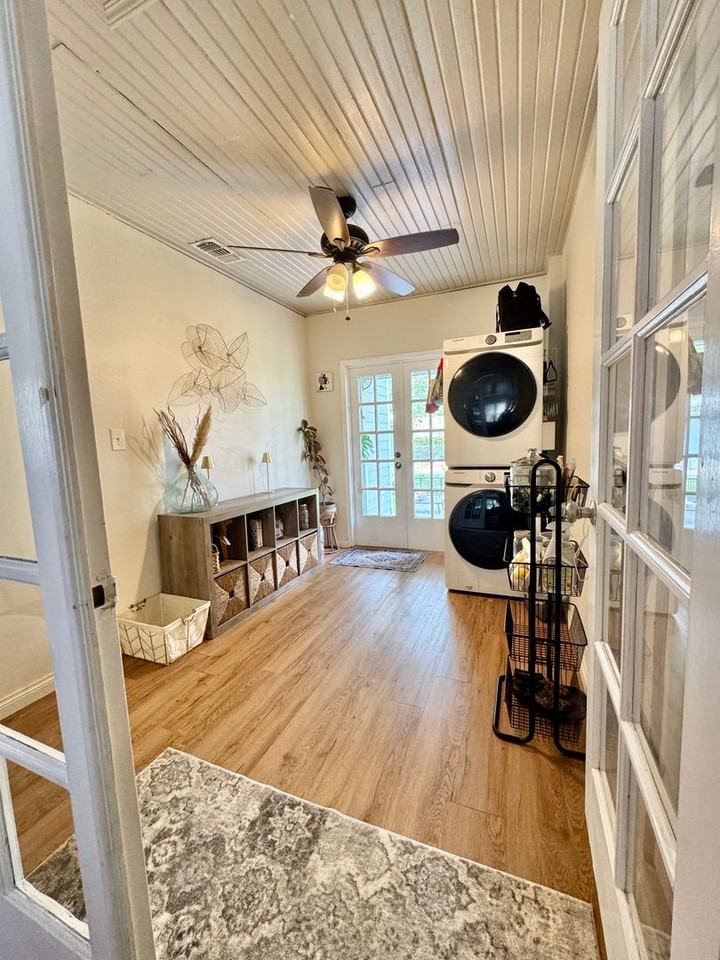 1926 Hicks Ave - Photo 5 of 10