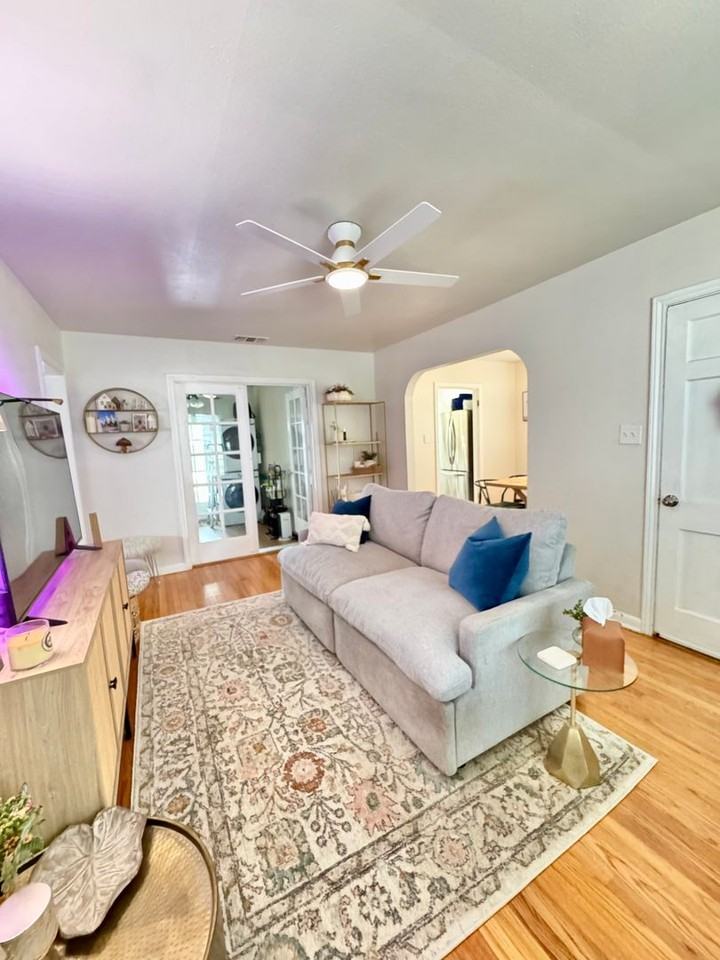 1926 Hicks Ave - Photo 6 of 10