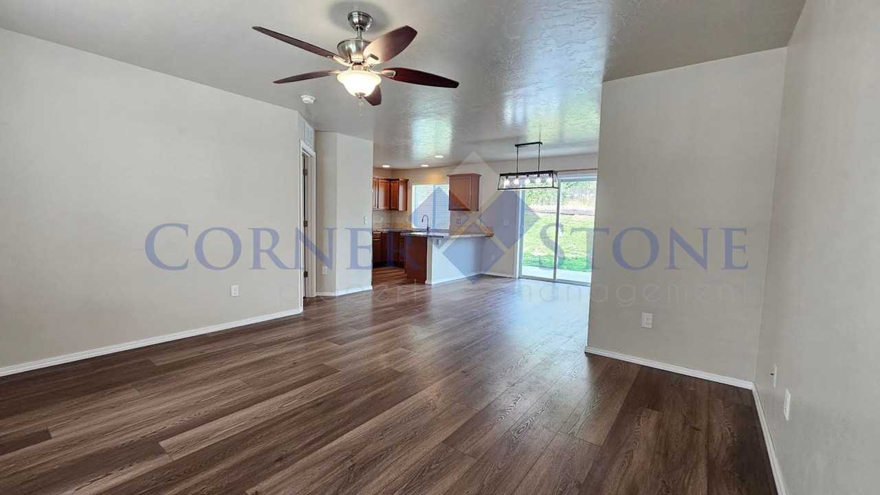 10136 W Wyatt Earp Dr - Photo 2 of 22