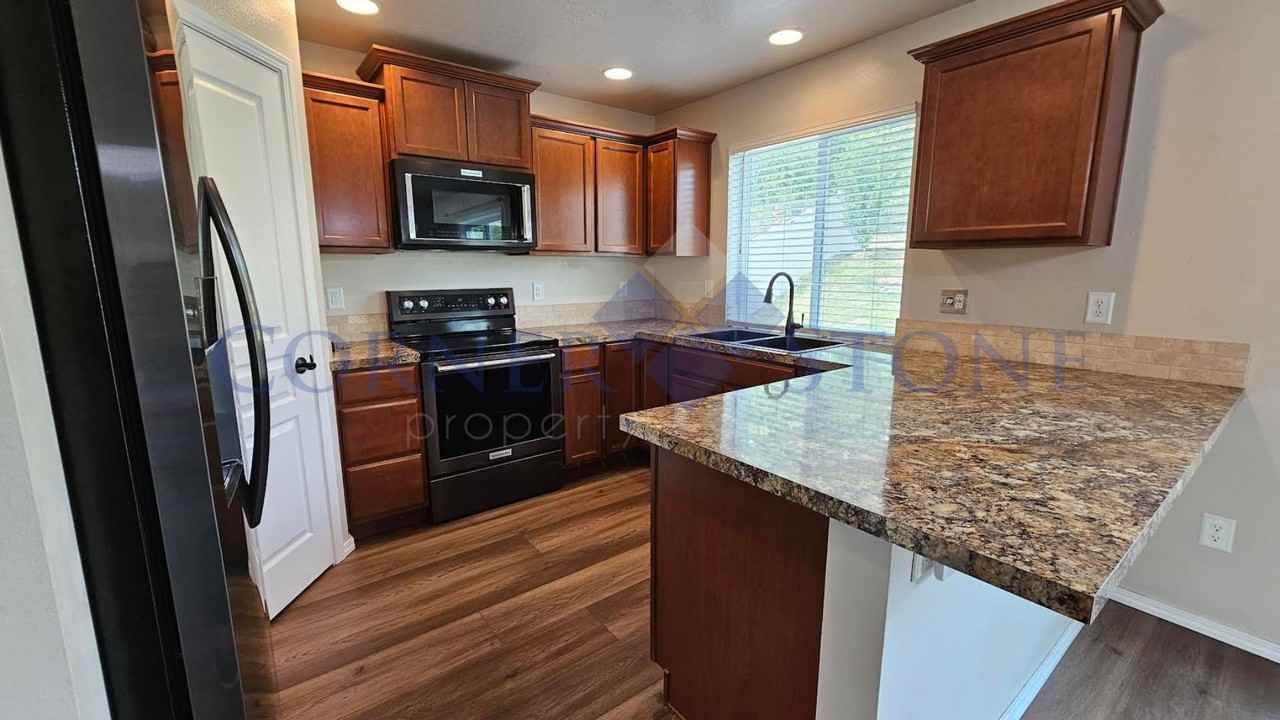 10136 W Wyatt Earp Dr - Photo 4 of 22