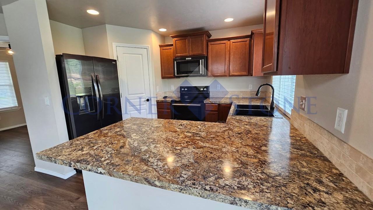 10136 W Wyatt Earp Dr - Photo 5 of 22