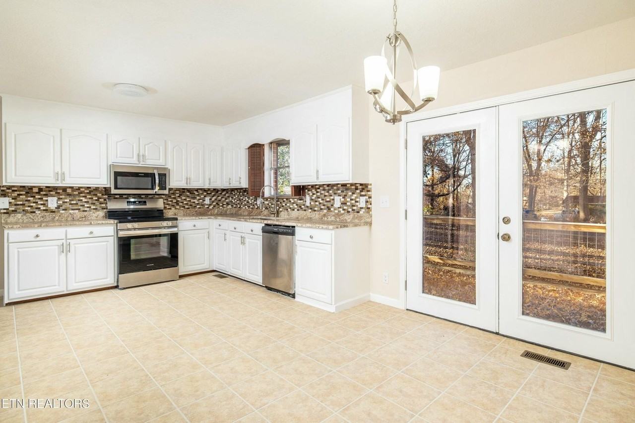 1534 Mcilvaine Dr - Photo 5 of 18