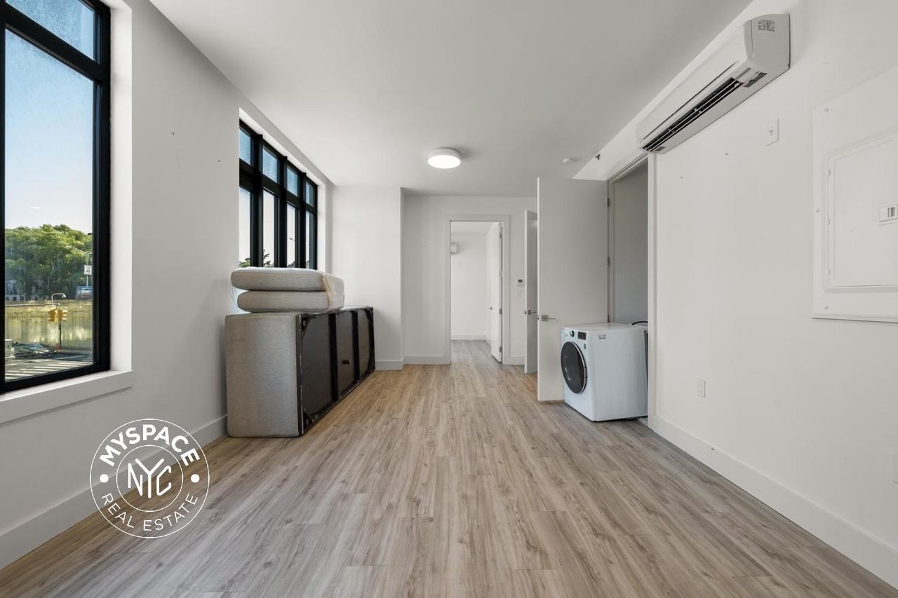 584 4th Ave #202 - Photo 3 of 17