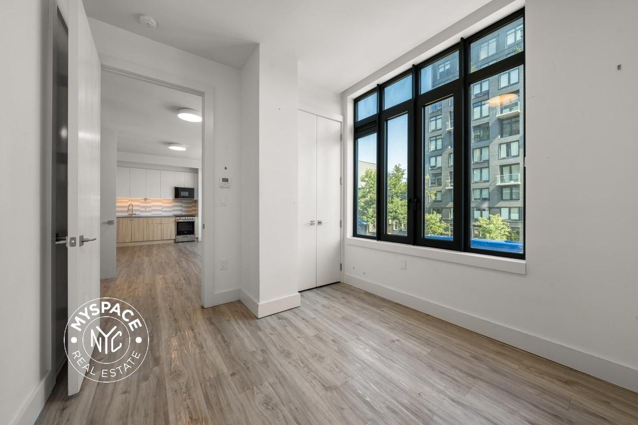 584 4th Ave #202 - Photo 5 of 17