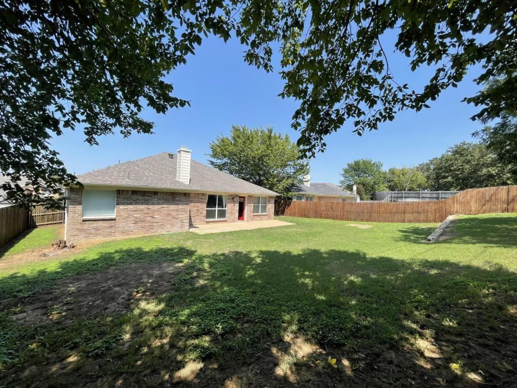 1124 Fawn Meadow Trl - Photo 3 of 39