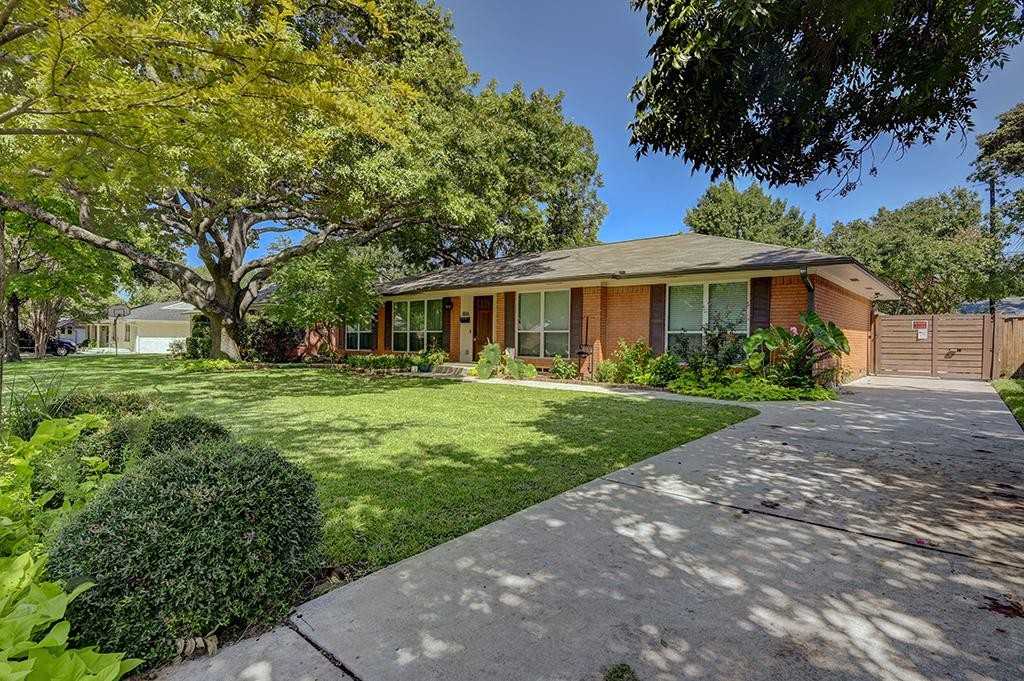 806 Westwood Dr - Photo 2 of 32