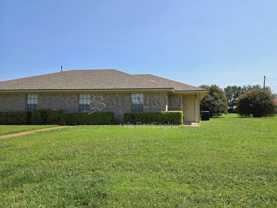 213 Sam Dr - Photo 1 of 1