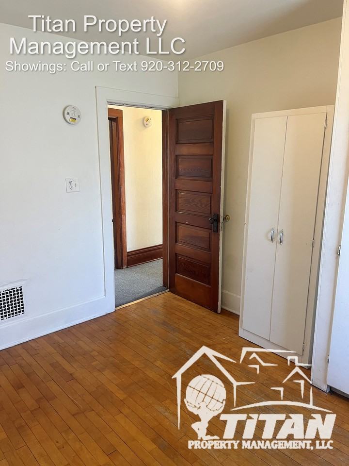 113 Ledgeview Ave #2 - Photo 4 of 11