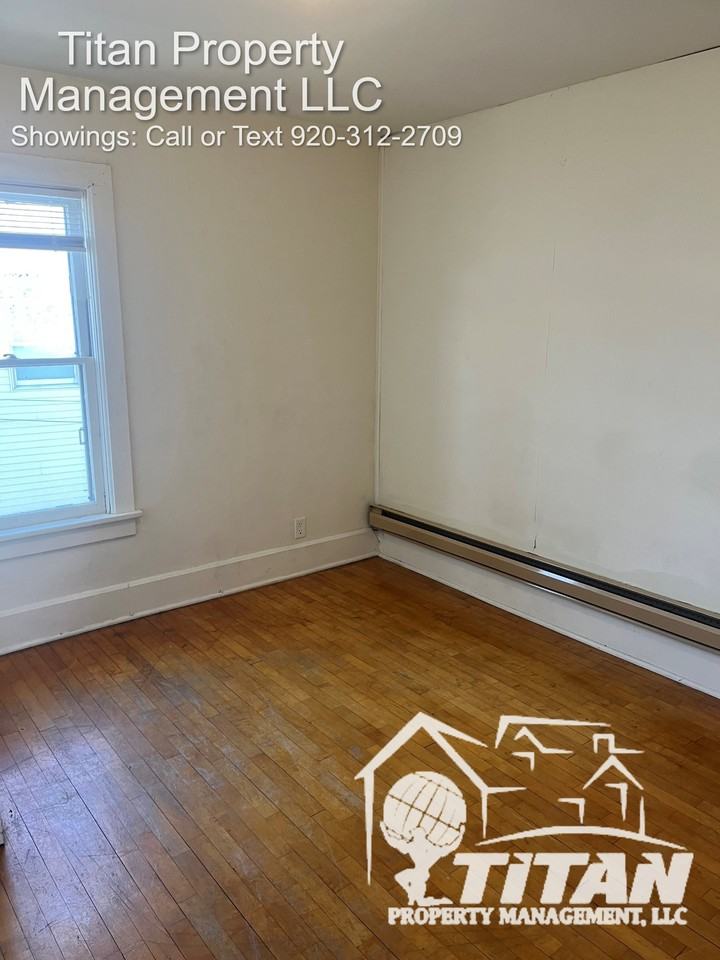 113 Ledgeview Ave #2 - Photo 3 of 11