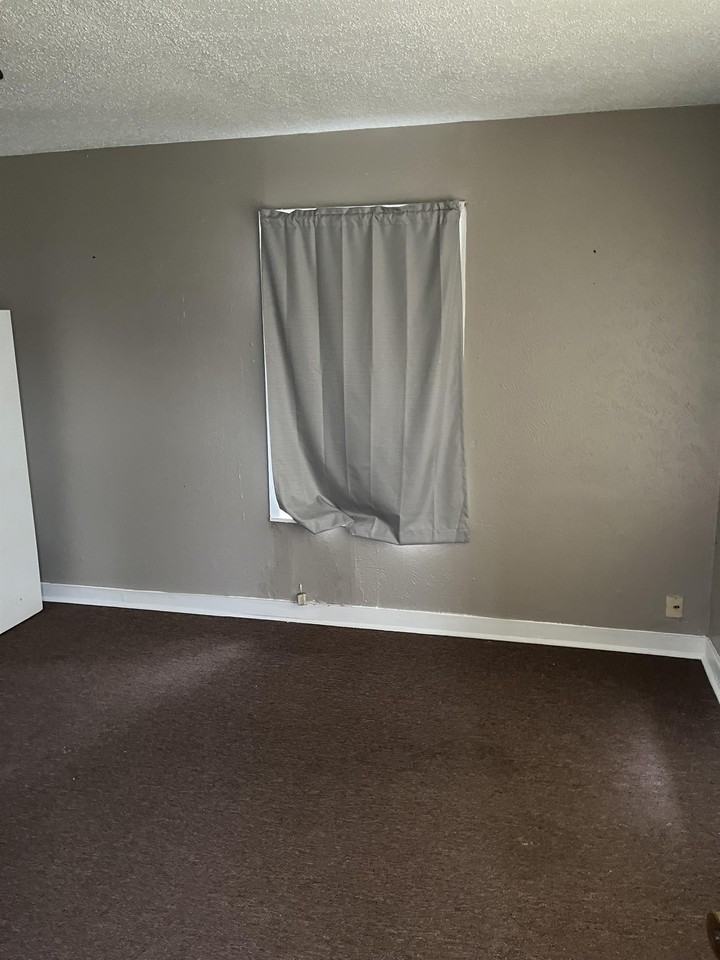 803 Southside Dr #A - Photo 7 of 8