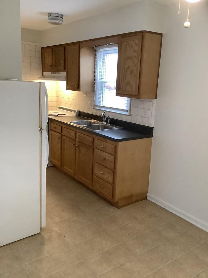 5113 Valiant Drive #4