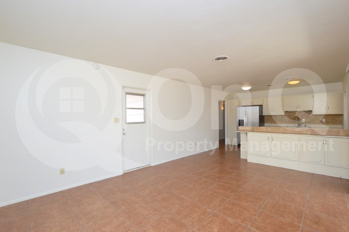 713 E Campus Dr - Photo 7 of 18