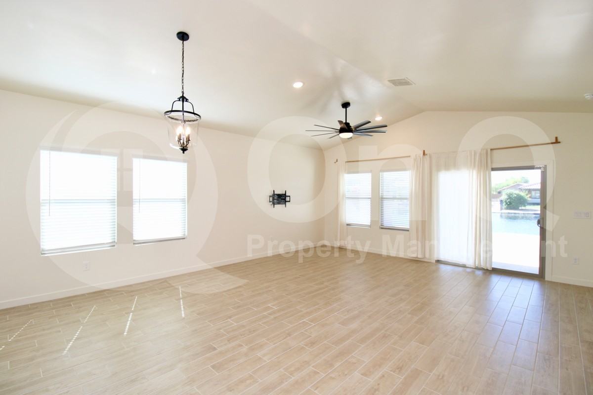 22090 North Belt Drive - Photo 4 of 22