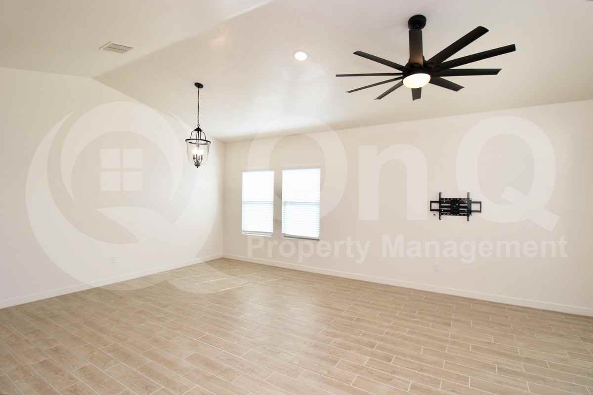 22090 North Belt Drive - Photo 5 of 22