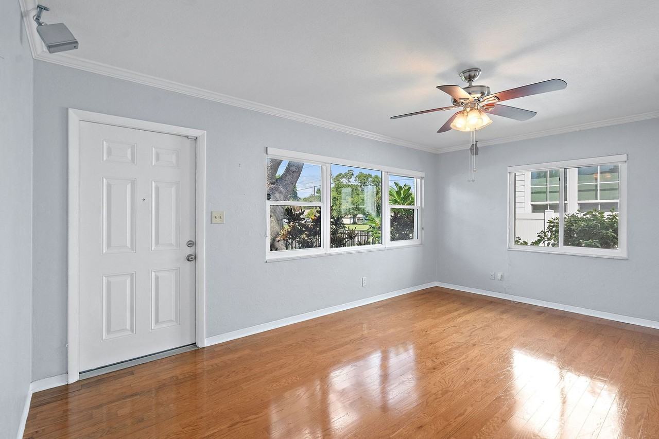 510 34th Ave N - Photo 3 of 33