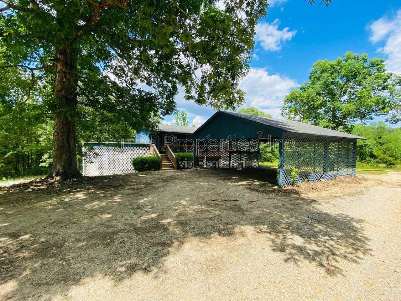 3567 Blue Rd - Photo 2 of 20