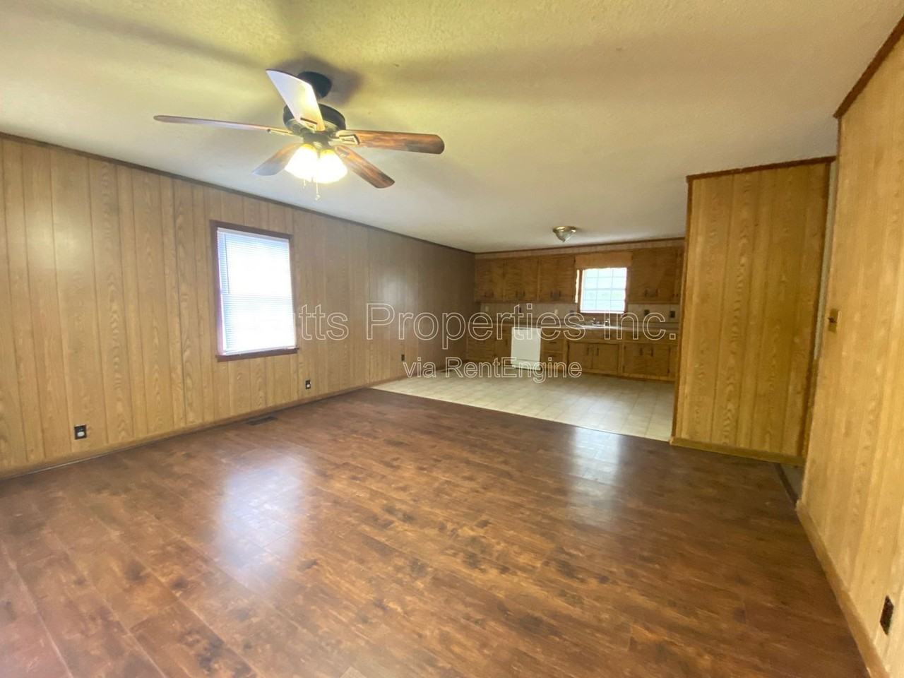 3567 Blue Rd - Photo 5 of 20