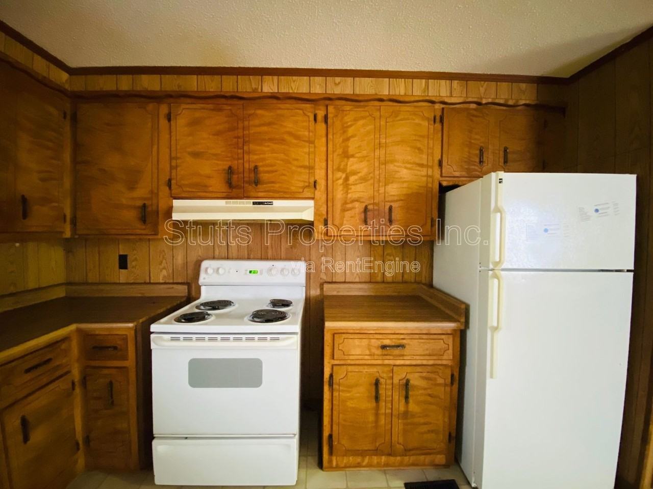 3567 Blue Rd - Photo 7 of 20