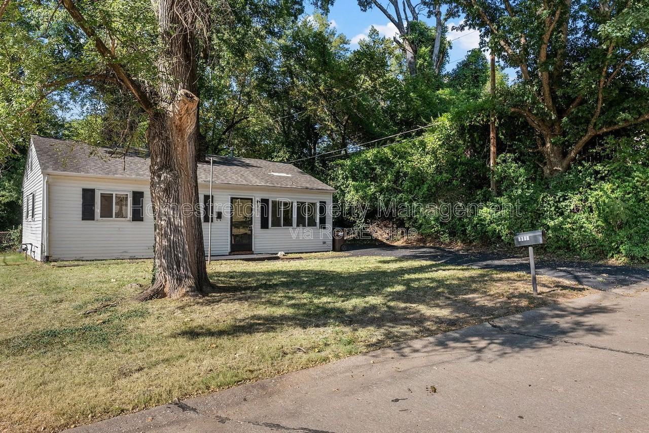 8301 Edna Ave - Photo 2 of 27