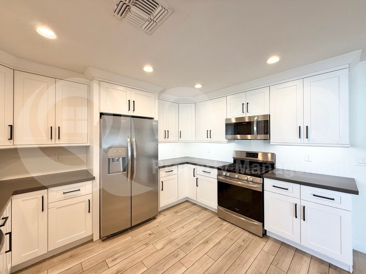 3625 N Hayden Rd - Photo 3 of 24