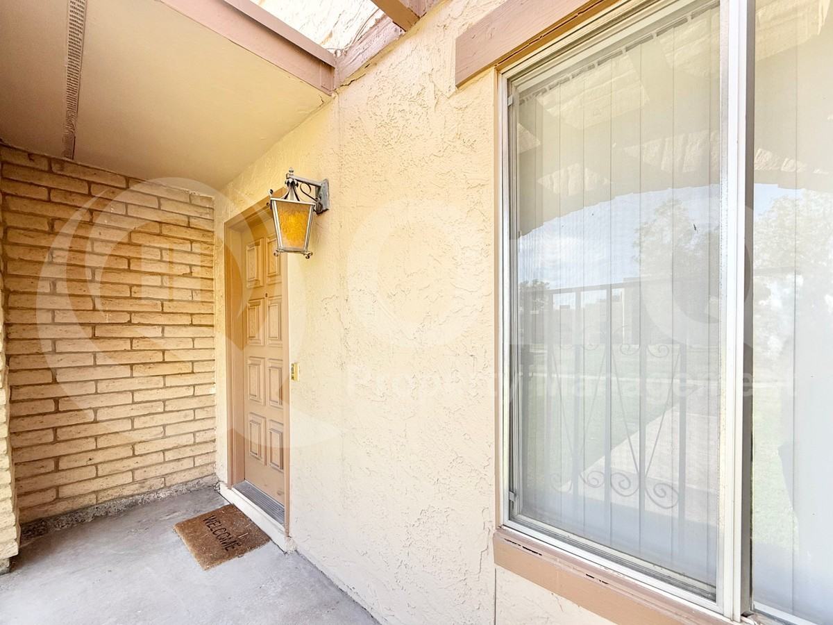 2113 East Dunbar Drive - Photo 4 of 38