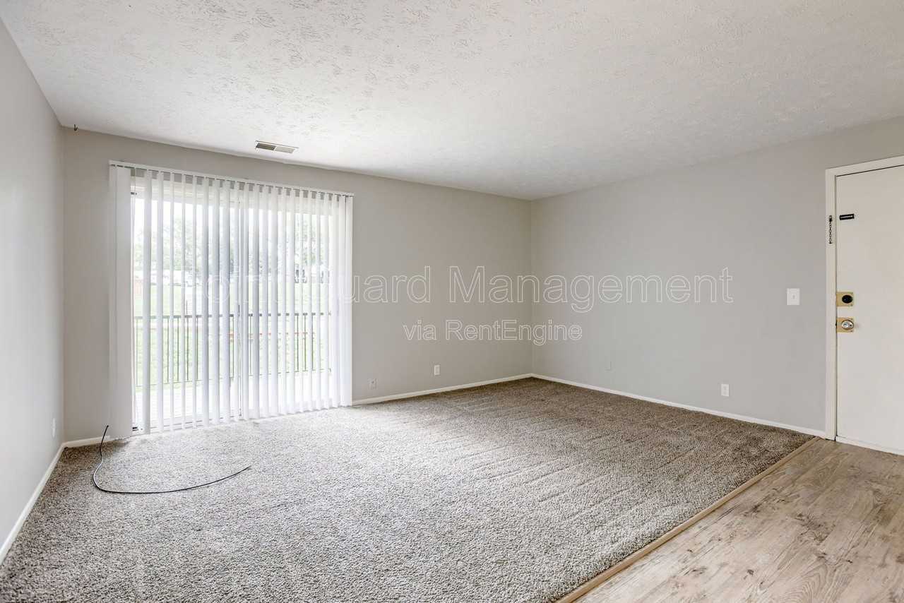 1407 Buck Drive #121