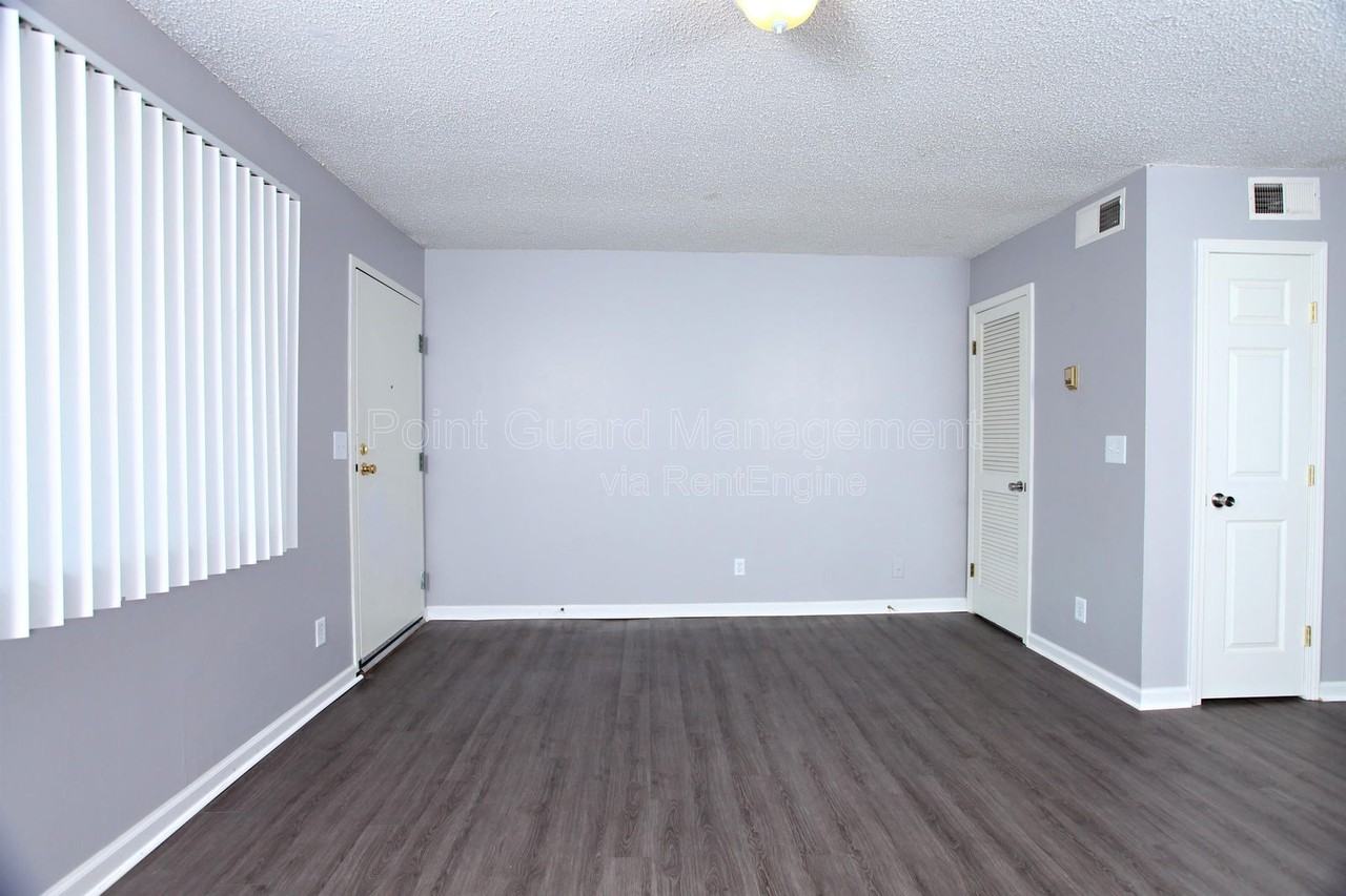 3800 E 16th St N #116 - Photo 2 of 13