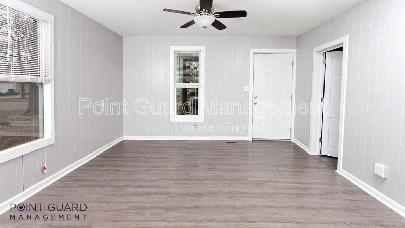 226 S Millwood St - Photo 2 of 18