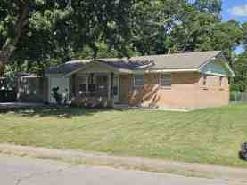 512 N Tompkins Dr - Photo 1 of 1