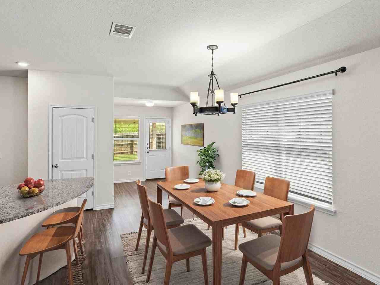 412 Town Frk - Photo 5 of 24