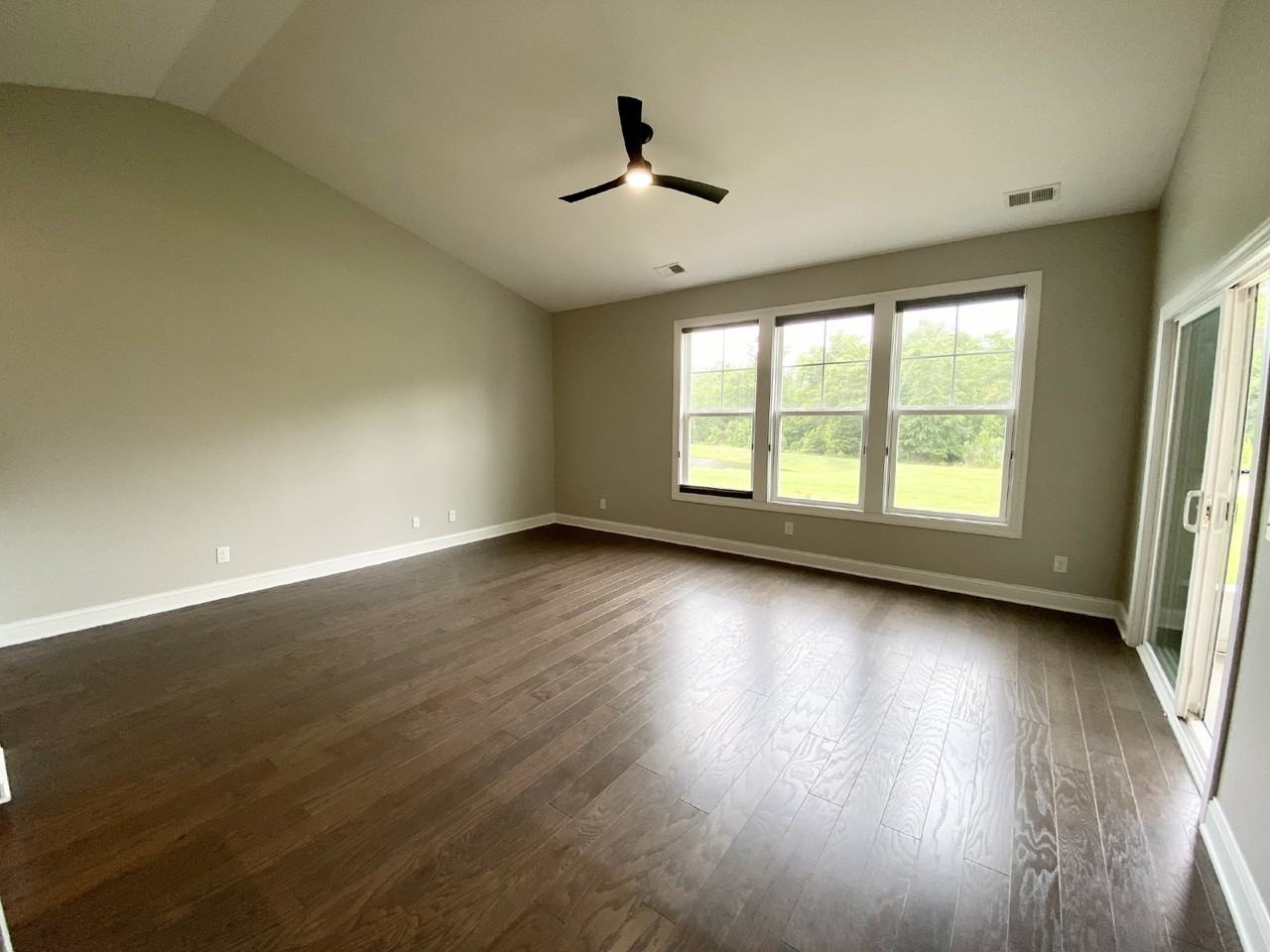 266 Wooden Wheel Ln - Photo 2 of 20