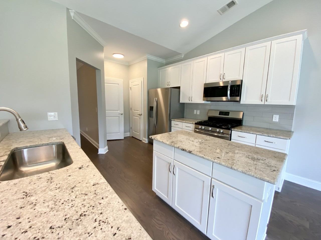 266 Wooden Wheel Ln - Photo 6 of 20