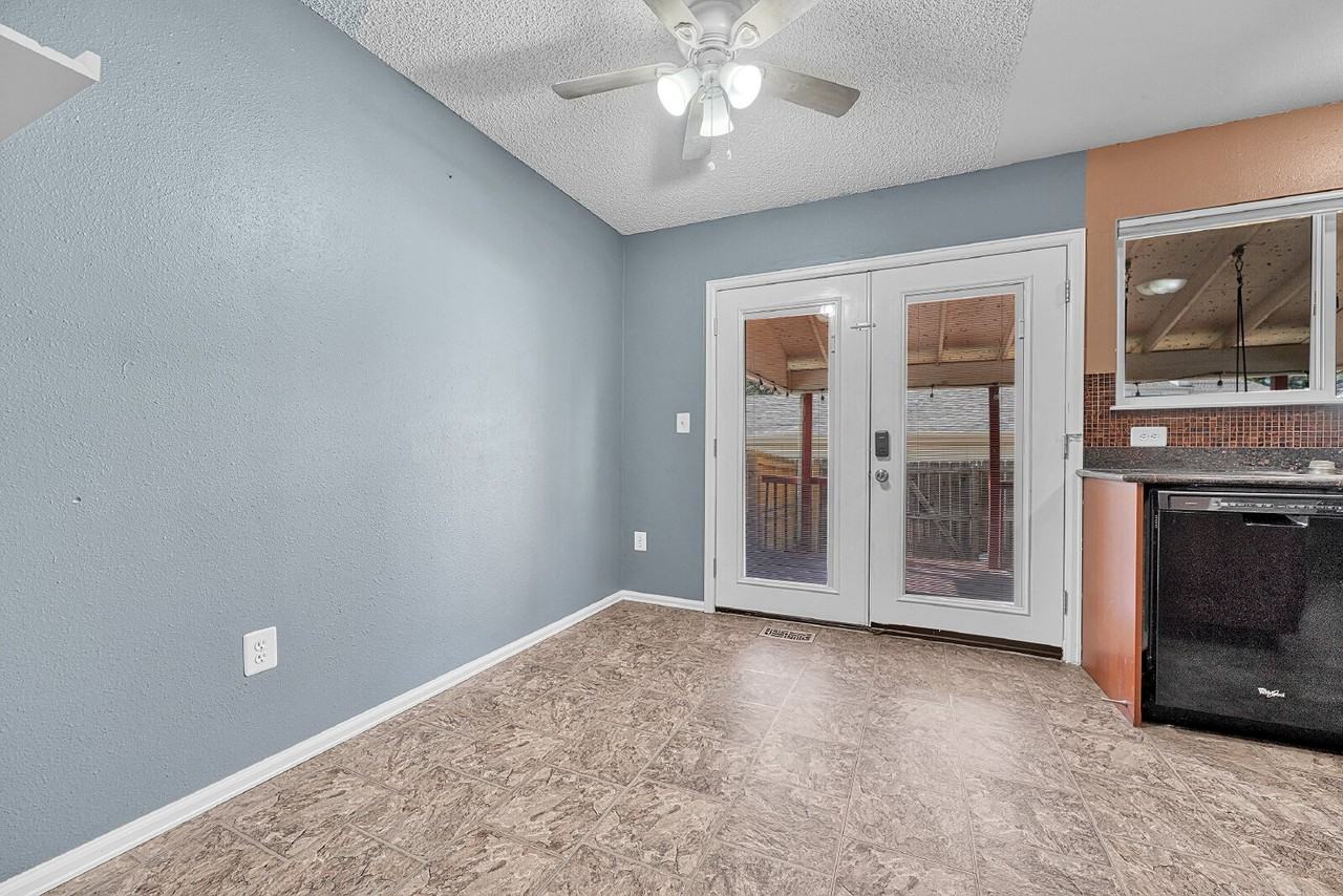 4229 South Mobile Circle - Photo 7 of 40