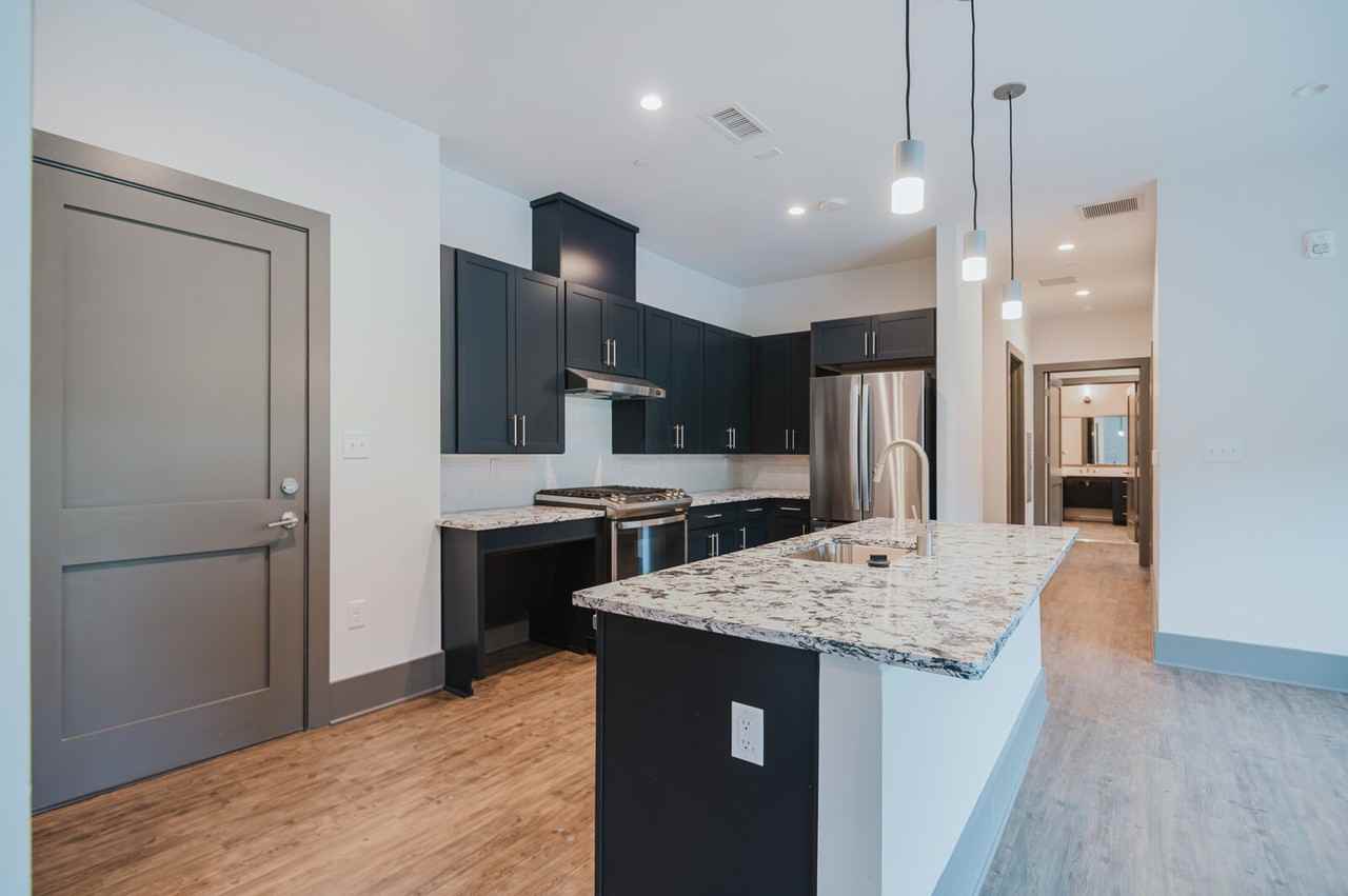 25 Minetta Ln - Photo 5 of 15