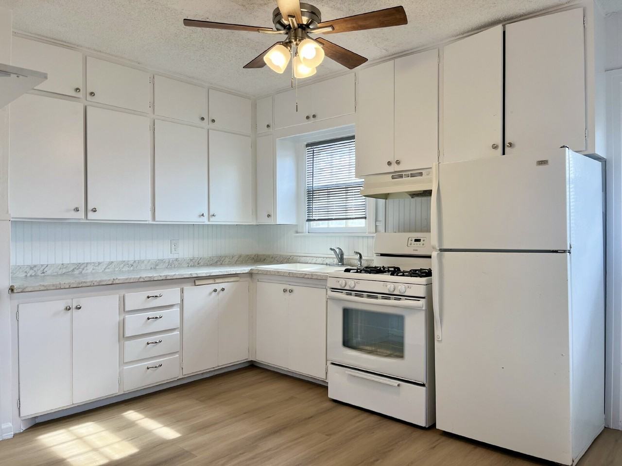 2723 36th St - Photo 6 of 17