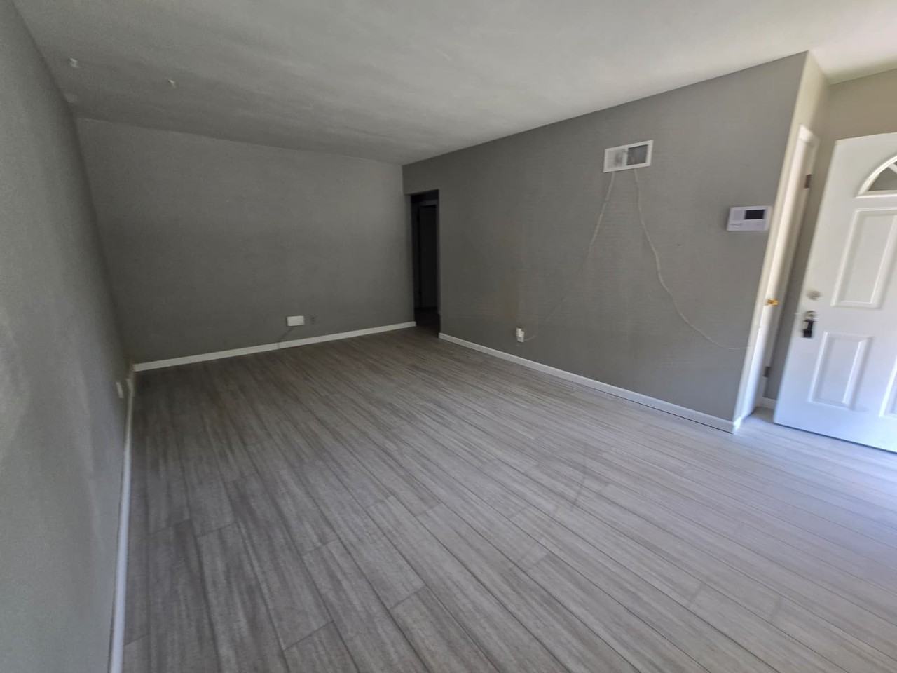 853 Hornsby Avenue - Photo 3 of 9