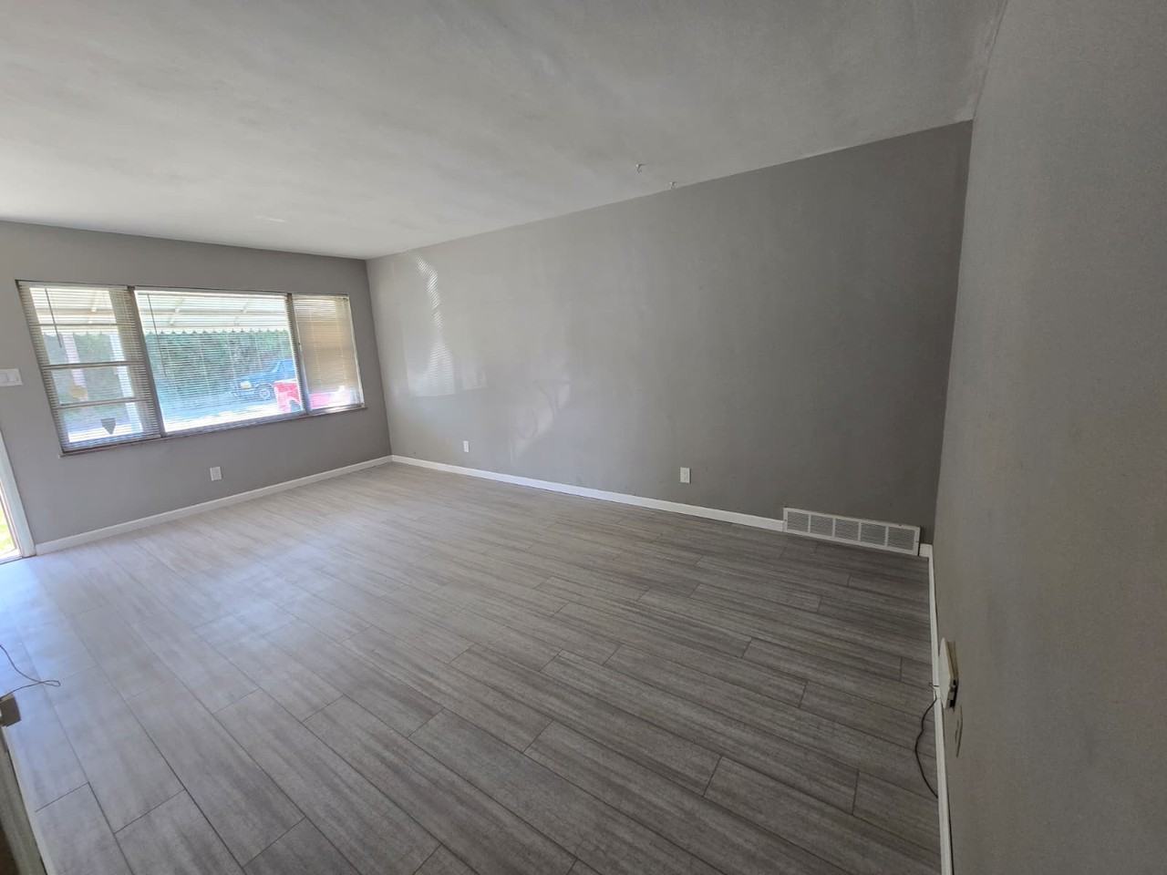 853 Hornsby Avenue - Photo 7 of 9